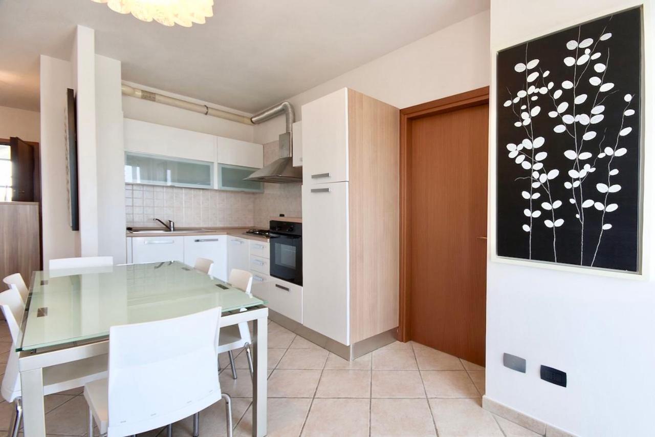 Isa-Apartments 4 Beds In Residence With Swimming-Pool In San Vincenzo, Just 600 Meters From The Sea Экстерьер фото